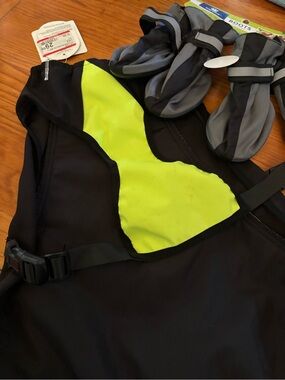 Top Paw LARGE Cooling Vest for Dogs and Boots